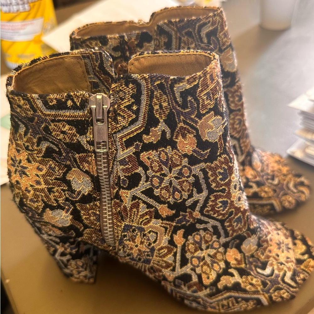 Candies Elegant Ankle Boots